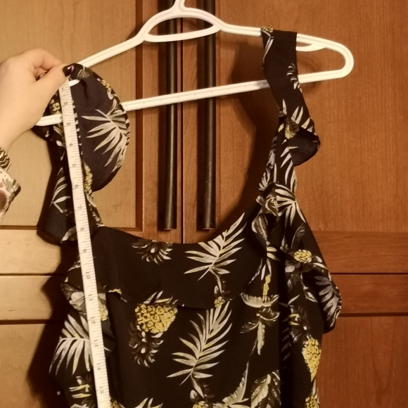 Beautiful sun dress - Picture 3 of 6